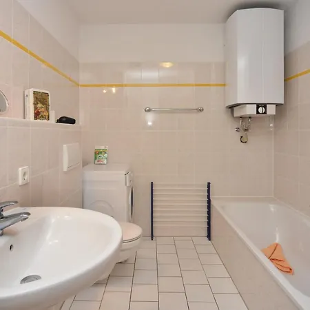 Freesenbruch 3 5 - Muschelsucher * Zingst